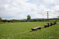 Fuballplatz und Spielplatz